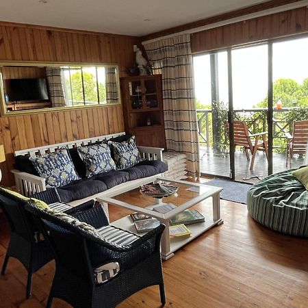 Peaceful Guest Suite With Balcony Views And Garden Setting برنتون على البحر المظهر الخارجي الصورة
