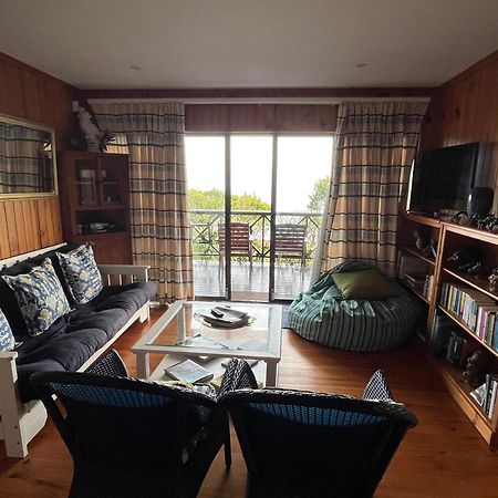 Peaceful Guest Suite With Balcony Views And Garden Setting برنتون على البحر المظهر الخارجي الصورة