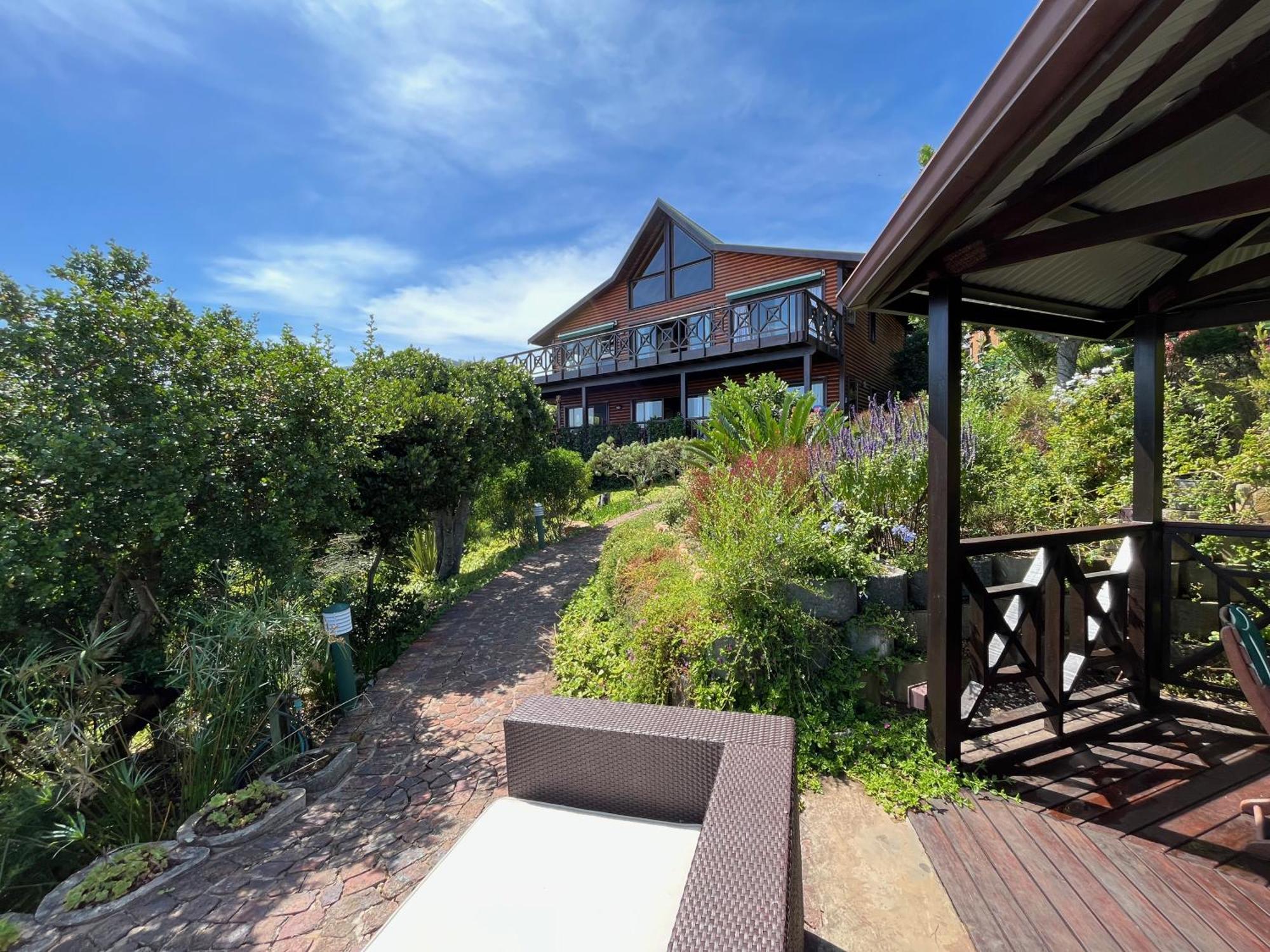 Peaceful Guest Suite With Balcony Views And Garden Setting برنتون على البحر المظهر الخارجي الصورة