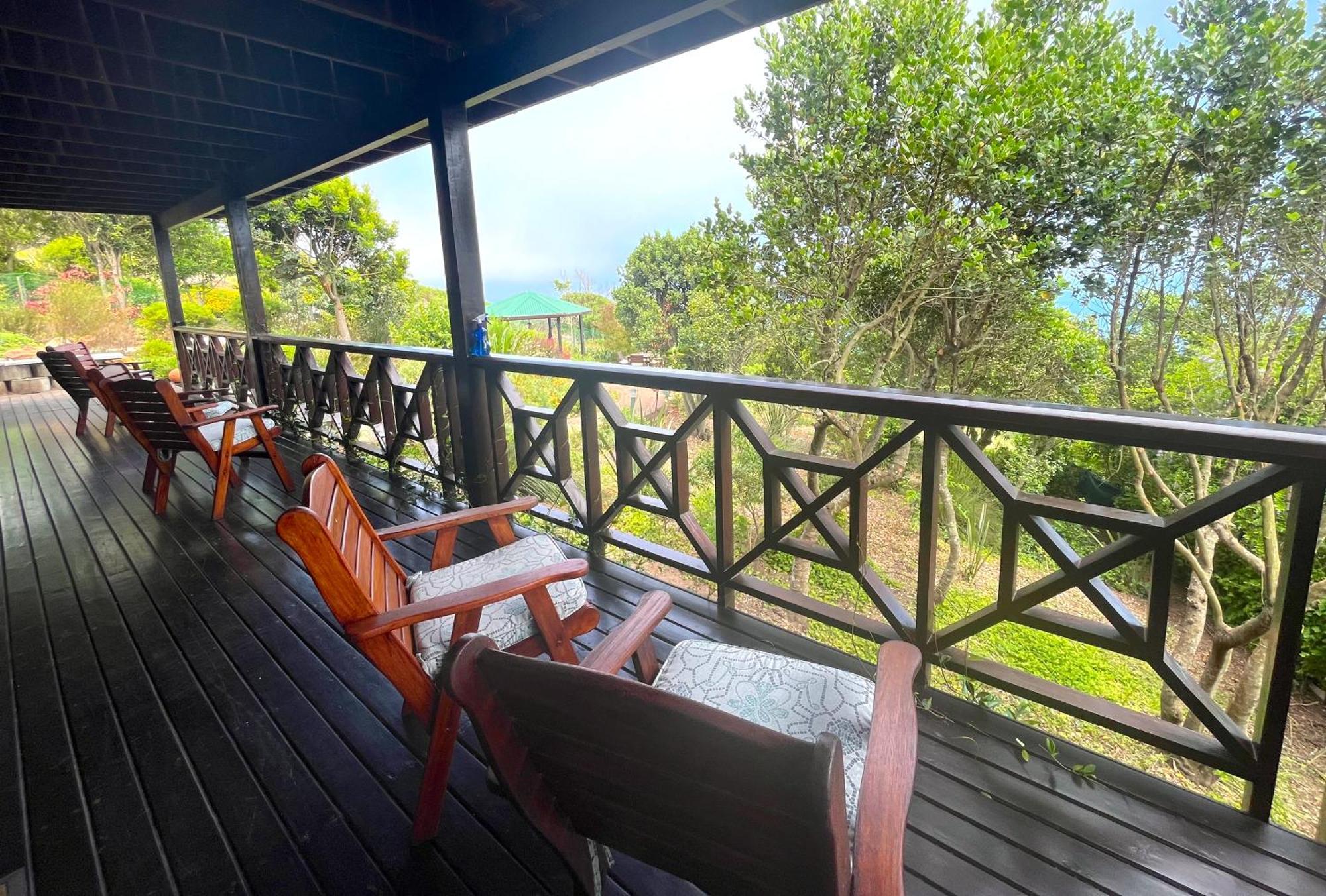 Peaceful Guest Suite With Balcony Views And Garden Setting برنتون على البحر المظهر الخارجي الصورة