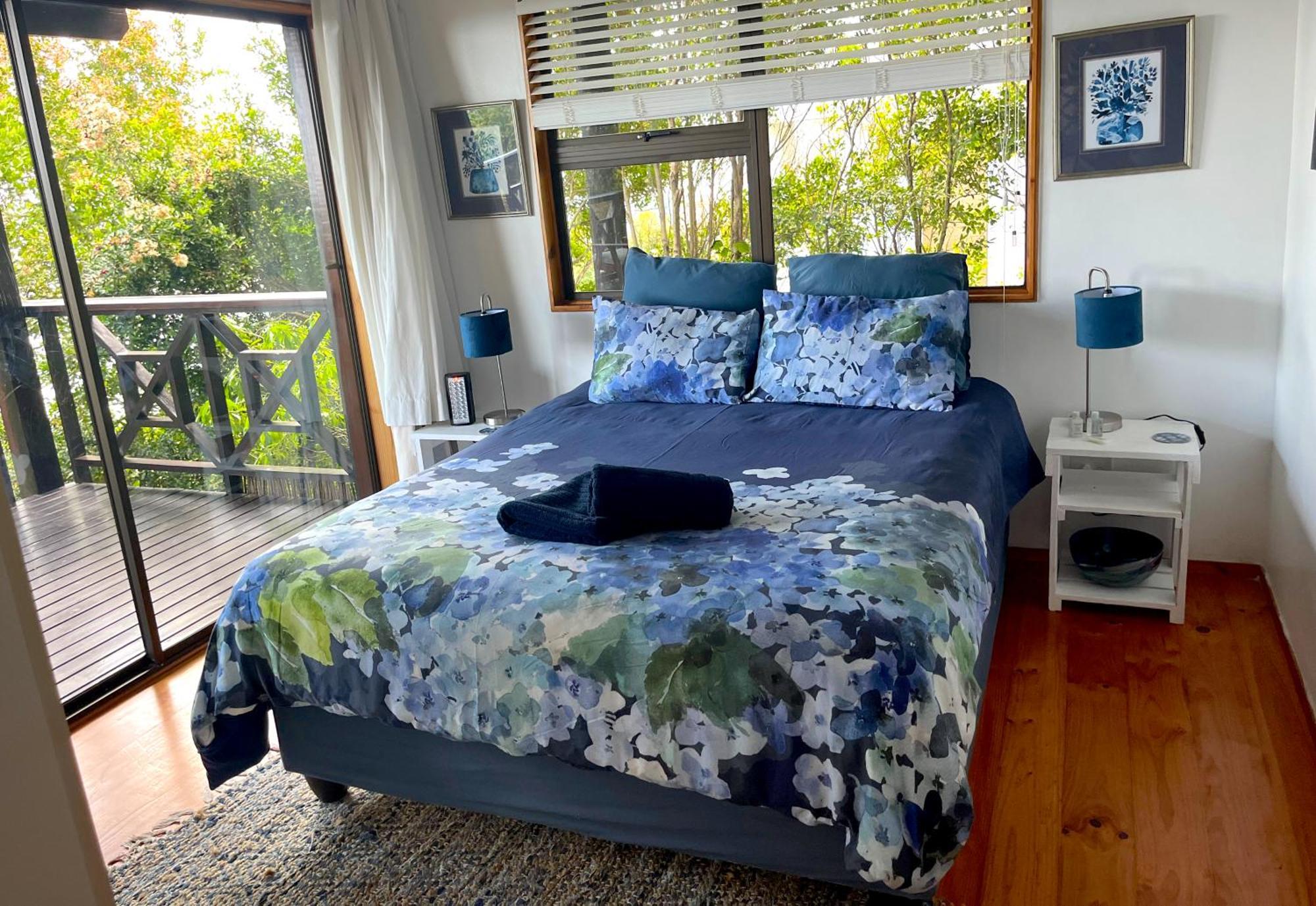 Peaceful Guest Suite With Balcony Views And Garden Setting برنتون على البحر المظهر الخارجي الصورة