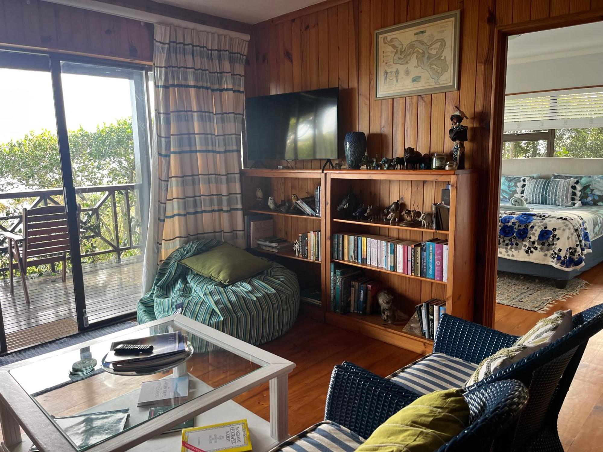 Peaceful Guest Suite With Balcony Views And Garden Setting برنتون على البحر المظهر الخارجي الصورة