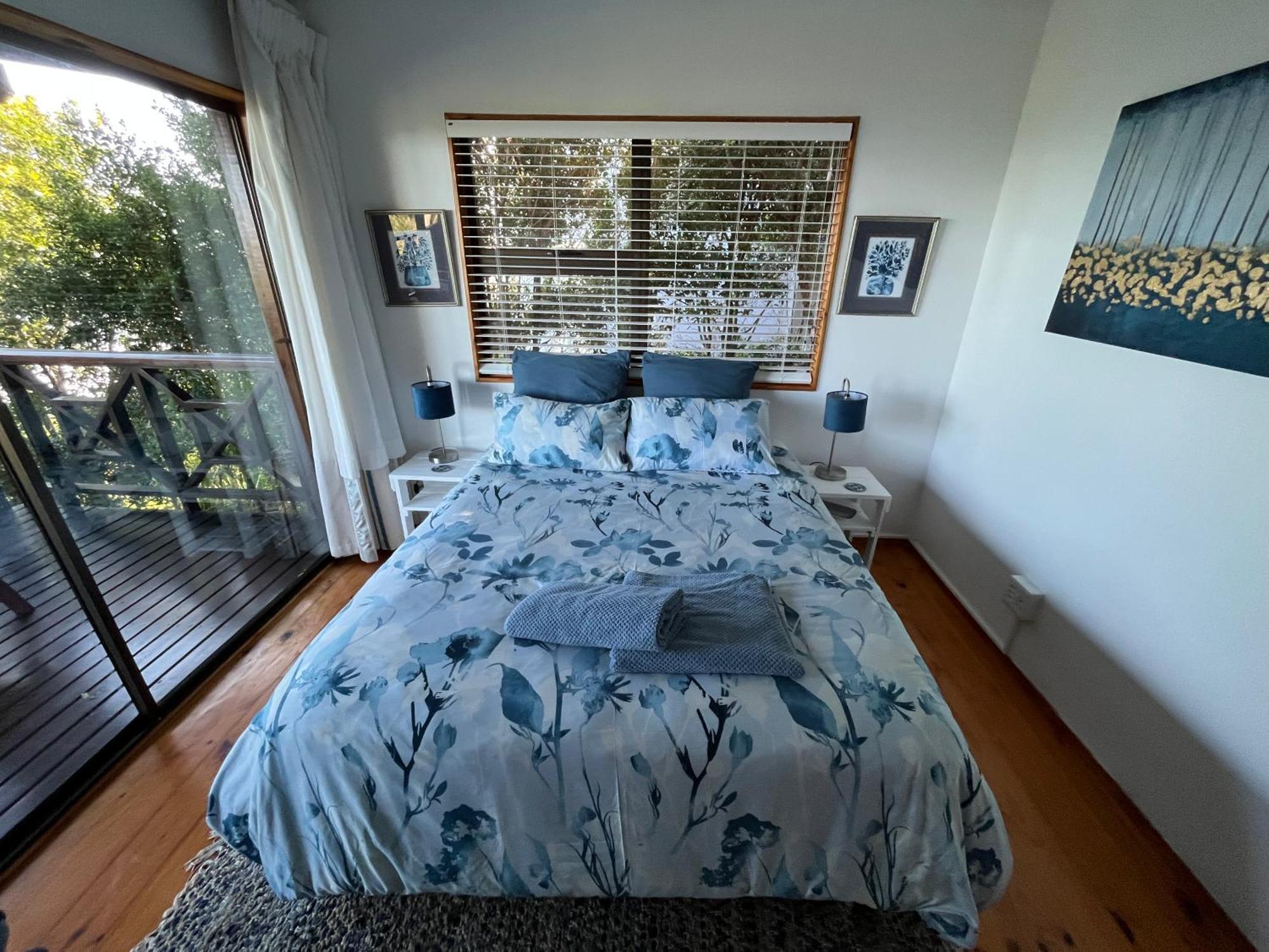 Peaceful Guest Suite With Balcony Views And Garden Setting برنتون على البحر المظهر الخارجي الصورة